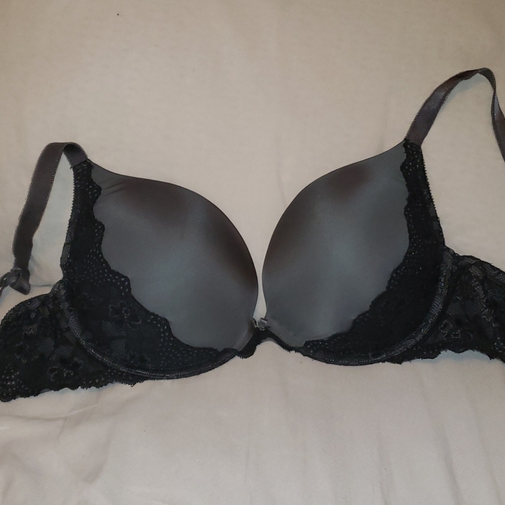 Torrid Bra gray and black 40c